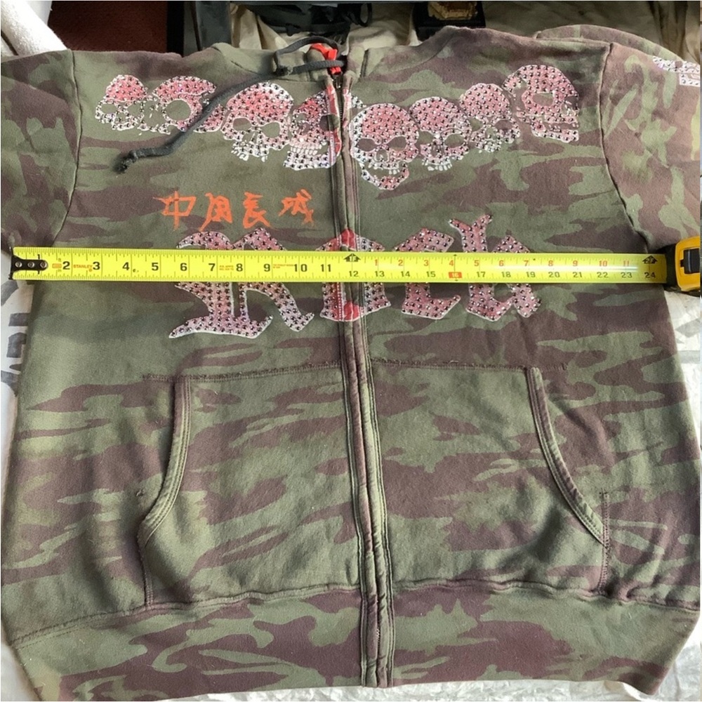 The Great China Wall Hoodie Embellished Skulls Crosses With Swarovski Crystals - Picture 5 of 7